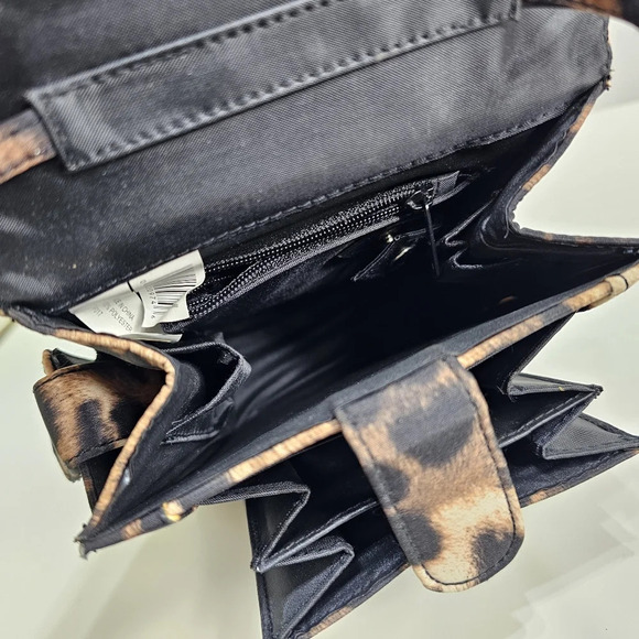 Leopard Print Crossbody Bag with Lots of Compartments - Picture 7 of 12